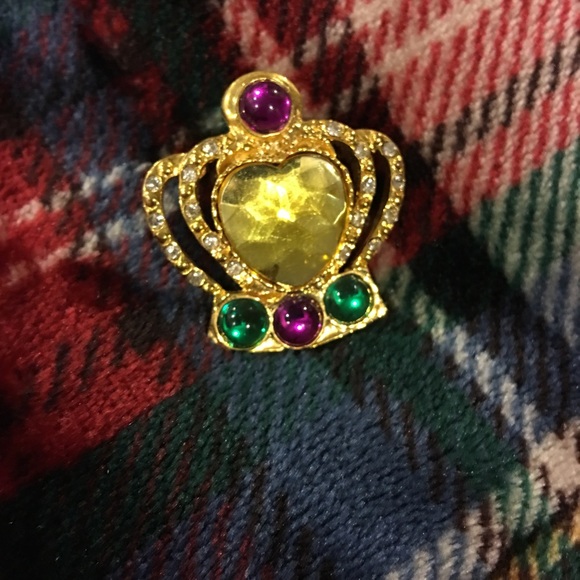Crown Pin - Picture 3 of 5